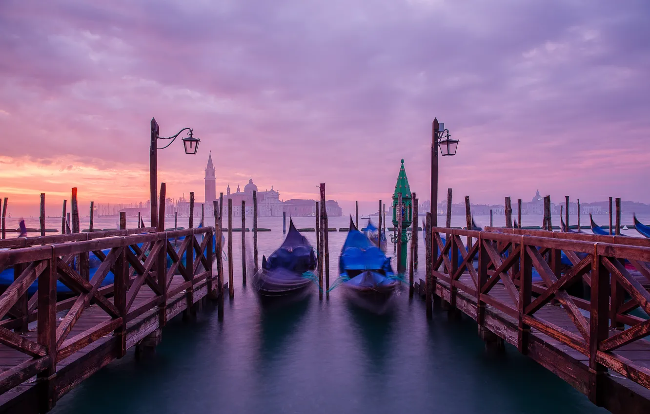 Photo wallpaper Italy, Venice, promenade, gondola
