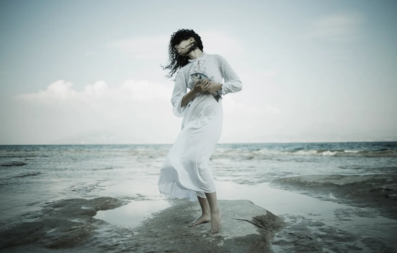 Photo wallpaper sea, girl, fish