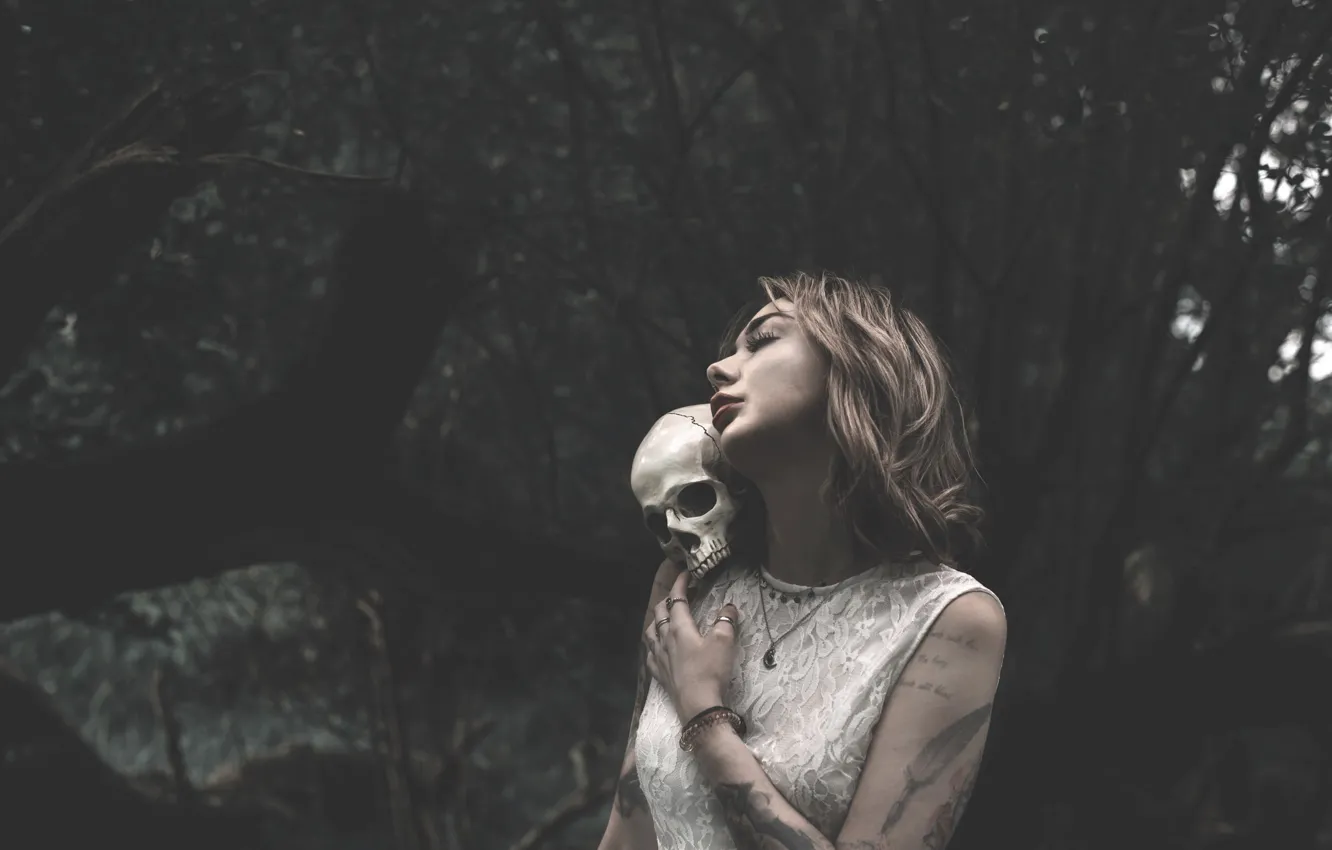 Photo wallpaper girl, skull, Lucz Anne Fowler