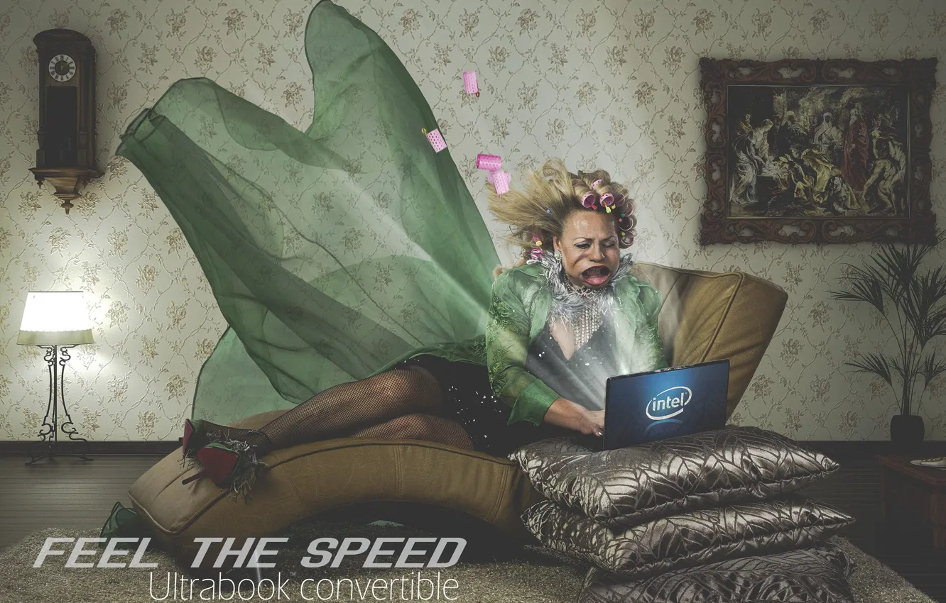 Photo wallpaper speed, pillow, laptop, Intel, curler, laptop, aunt