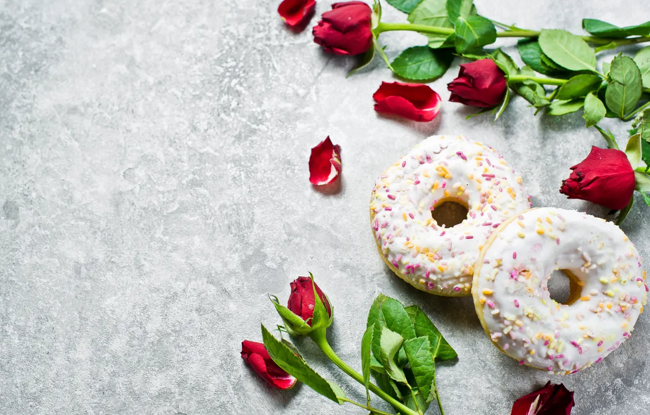 Photo wallpaper roses, petals, donuts
