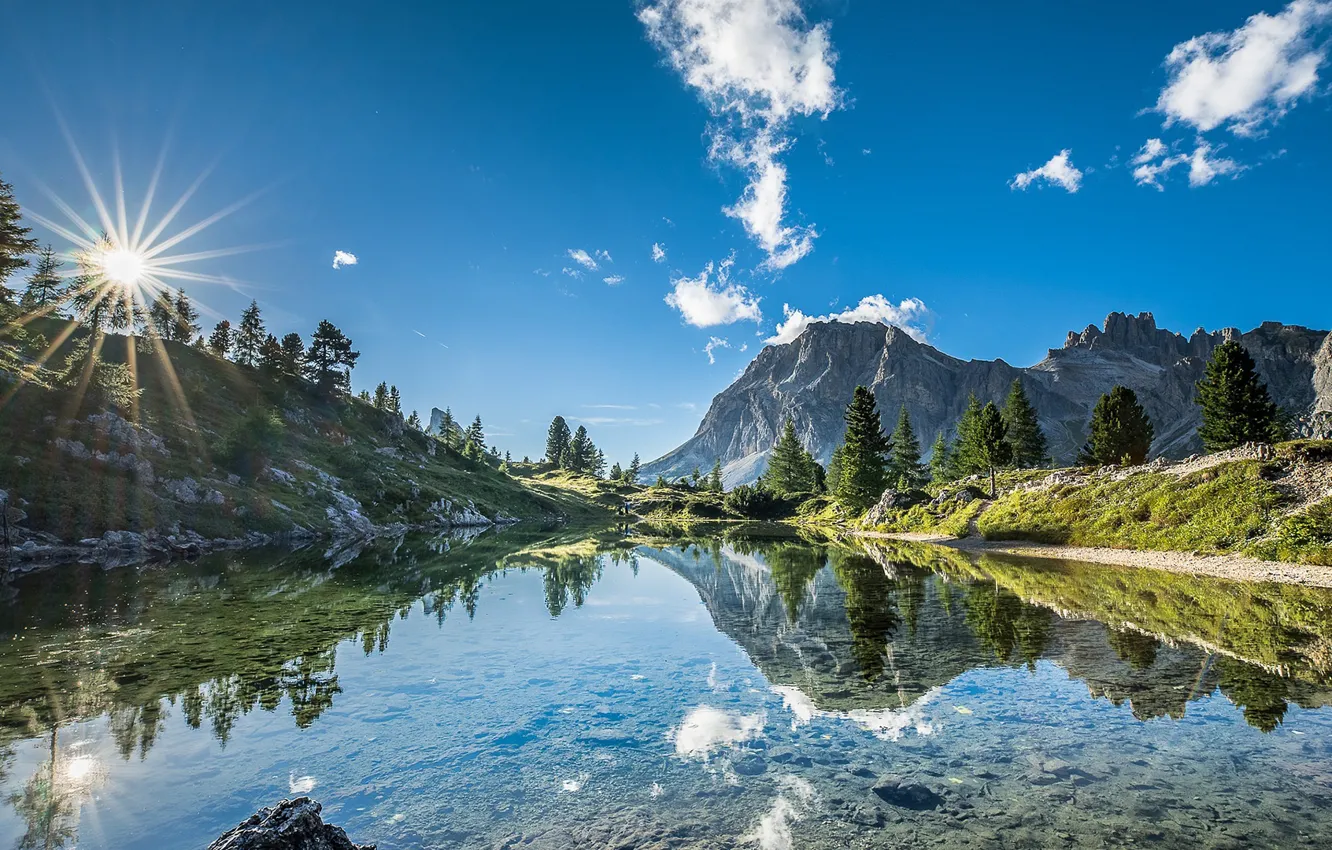 Photo wallpaper the sky, the sun, Italy, Blue lake, The Dolomites