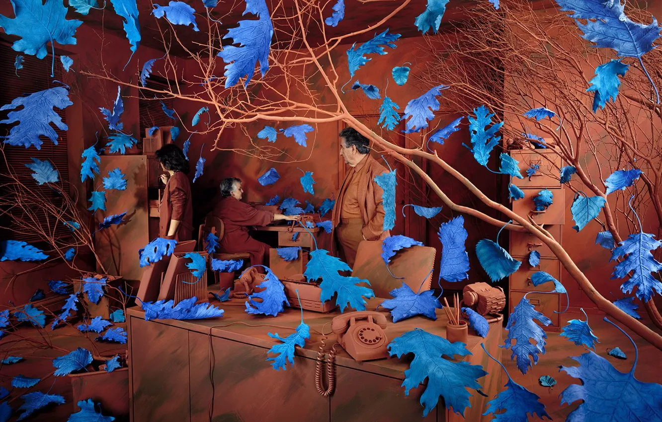 Photo wallpaper Sandy Skoglund, obsessions, blue leaves, brown room