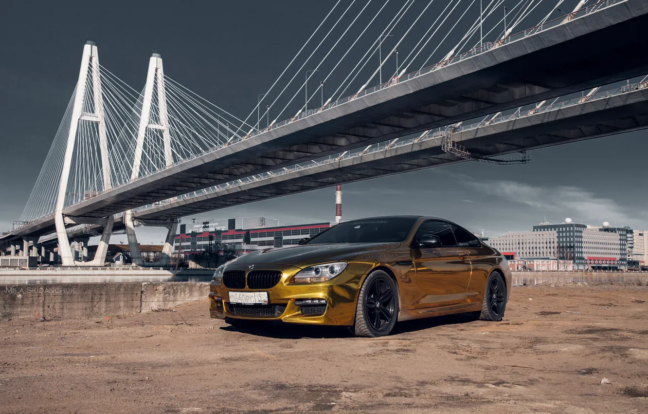 Photo wallpaper car, machine, auto, bridge, city, fog, race, bmw