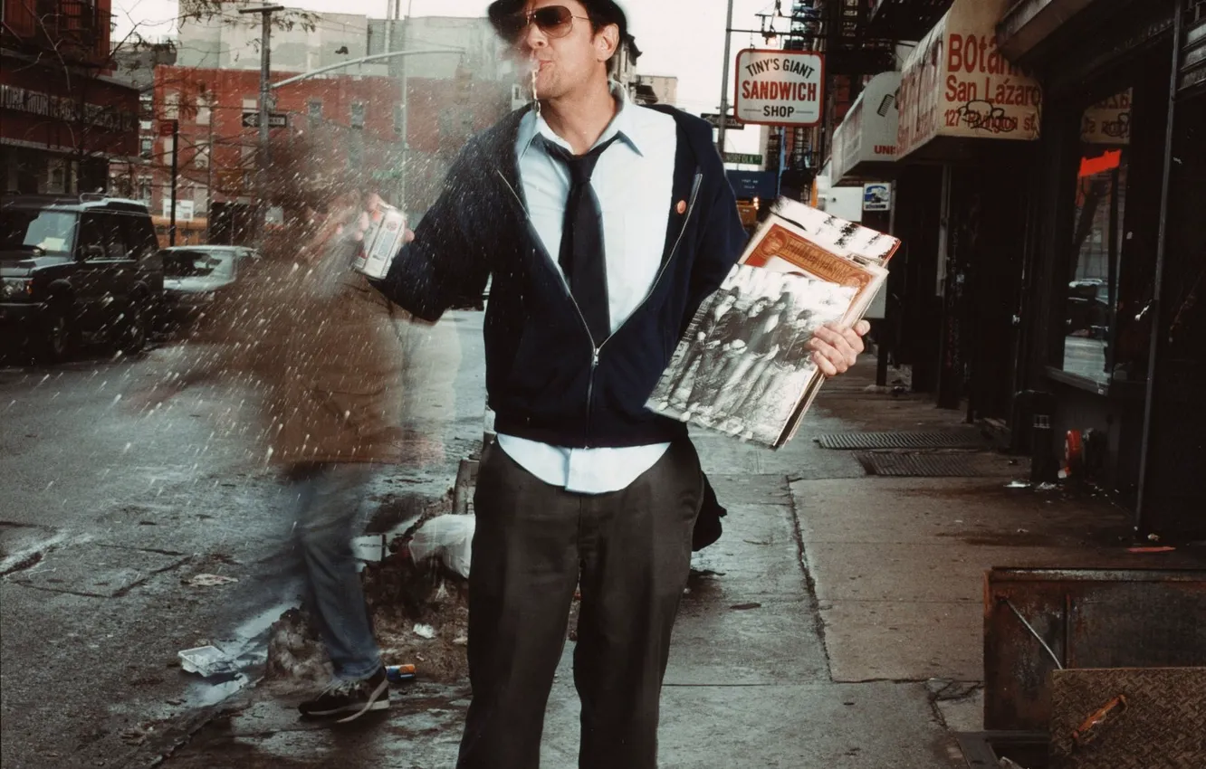 Photo wallpaper street, hat, records, Johnny Knoxville, cranks, hasty, Johnny Knoxville