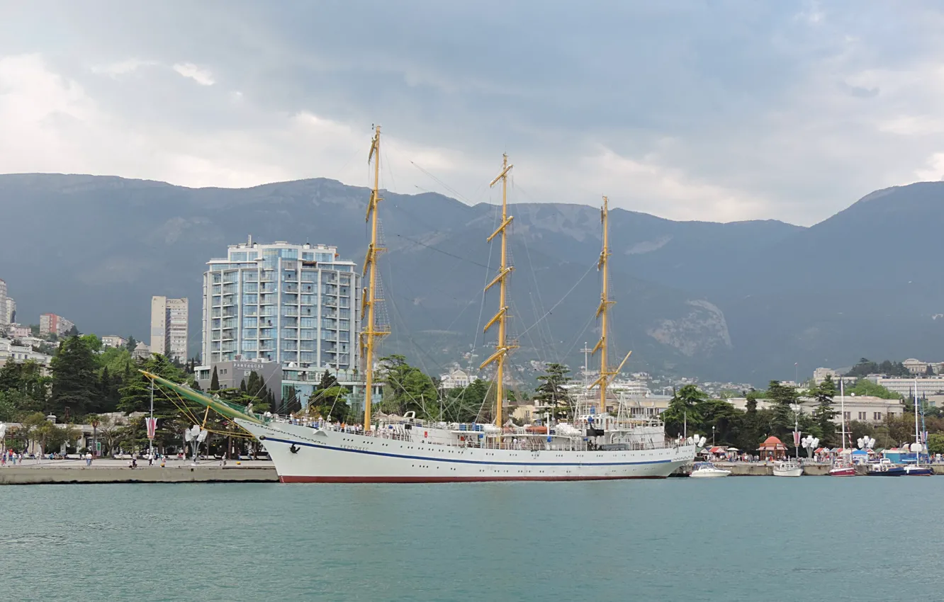 Photo wallpaper sailboat, Yalta, Hersonissos