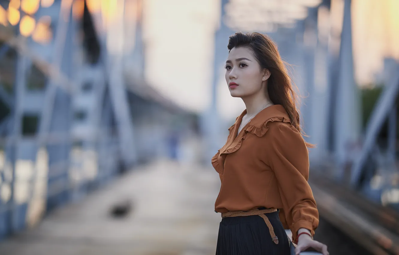 Photo wallpaper sadness, look, girl, light, bridge, face, pose, retro