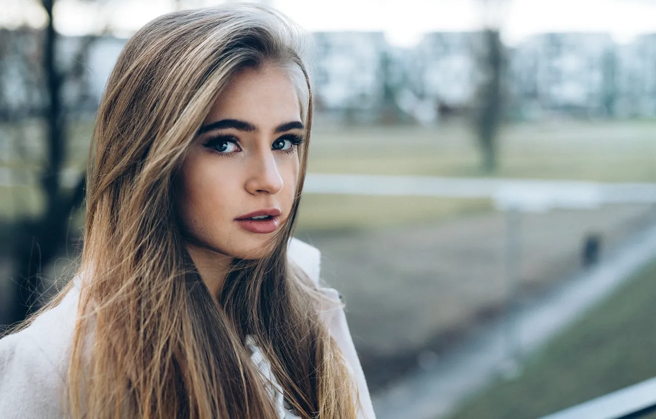 Photo wallpaper look, girl, portrait, makeup, hairstyle, beautiful, on the street, posing