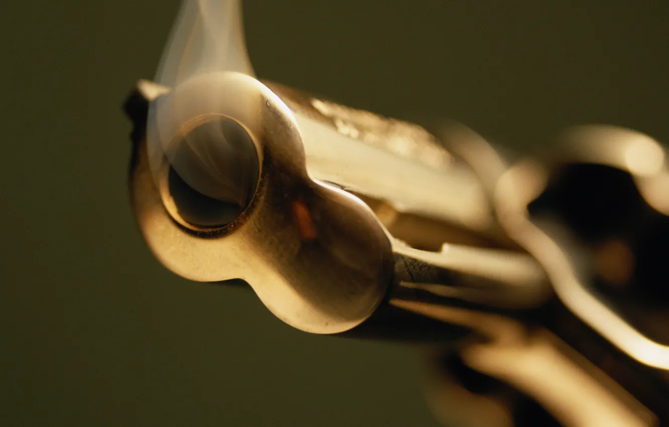 Photo wallpaper macro, weapons, smoke, revolver, smoke, weapon, 1920x1200, macro