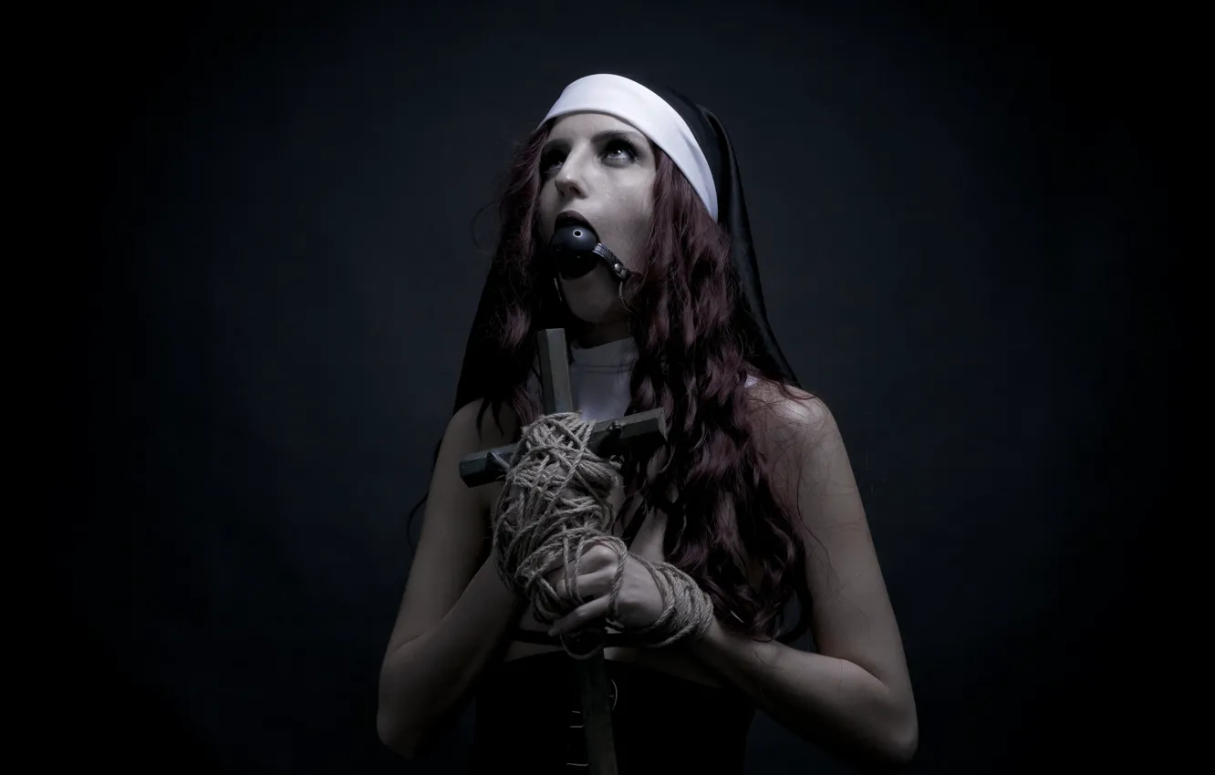 Photo wallpaper girl, cross, gag