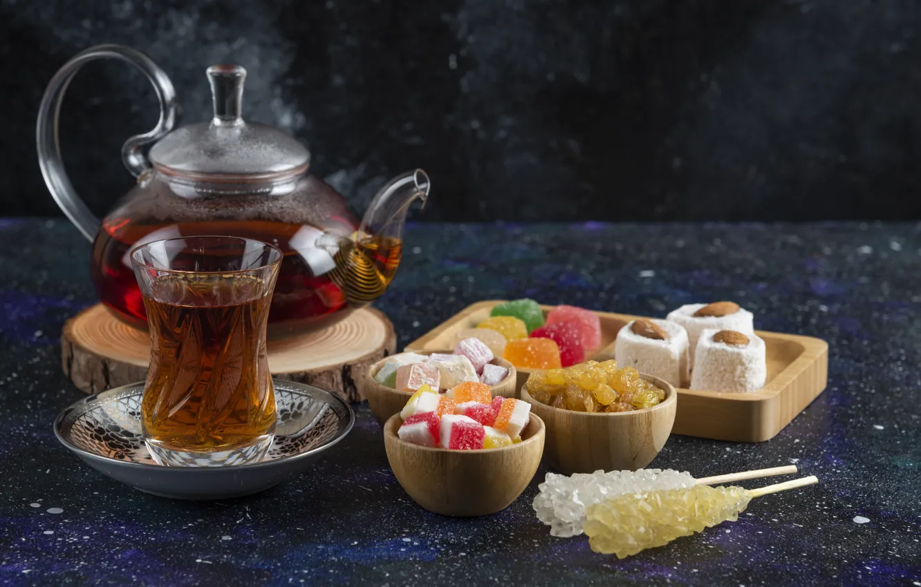 Photo wallpaper glass, glass, the dark background, table, tea, glass, kettle, candy