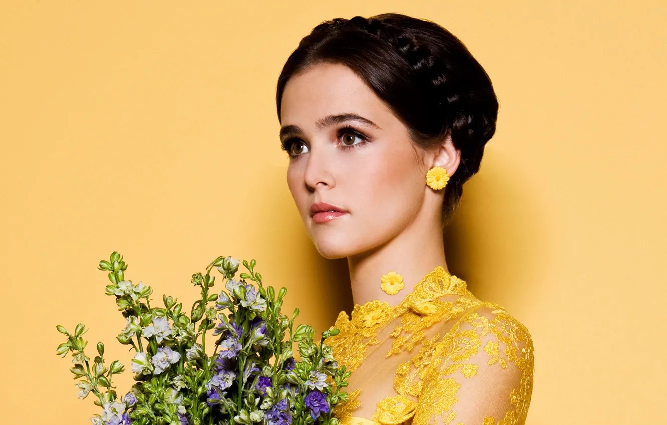 Photo wallpaper flowers, yellow, background, bouquet, makeup, dress, actress, brunette