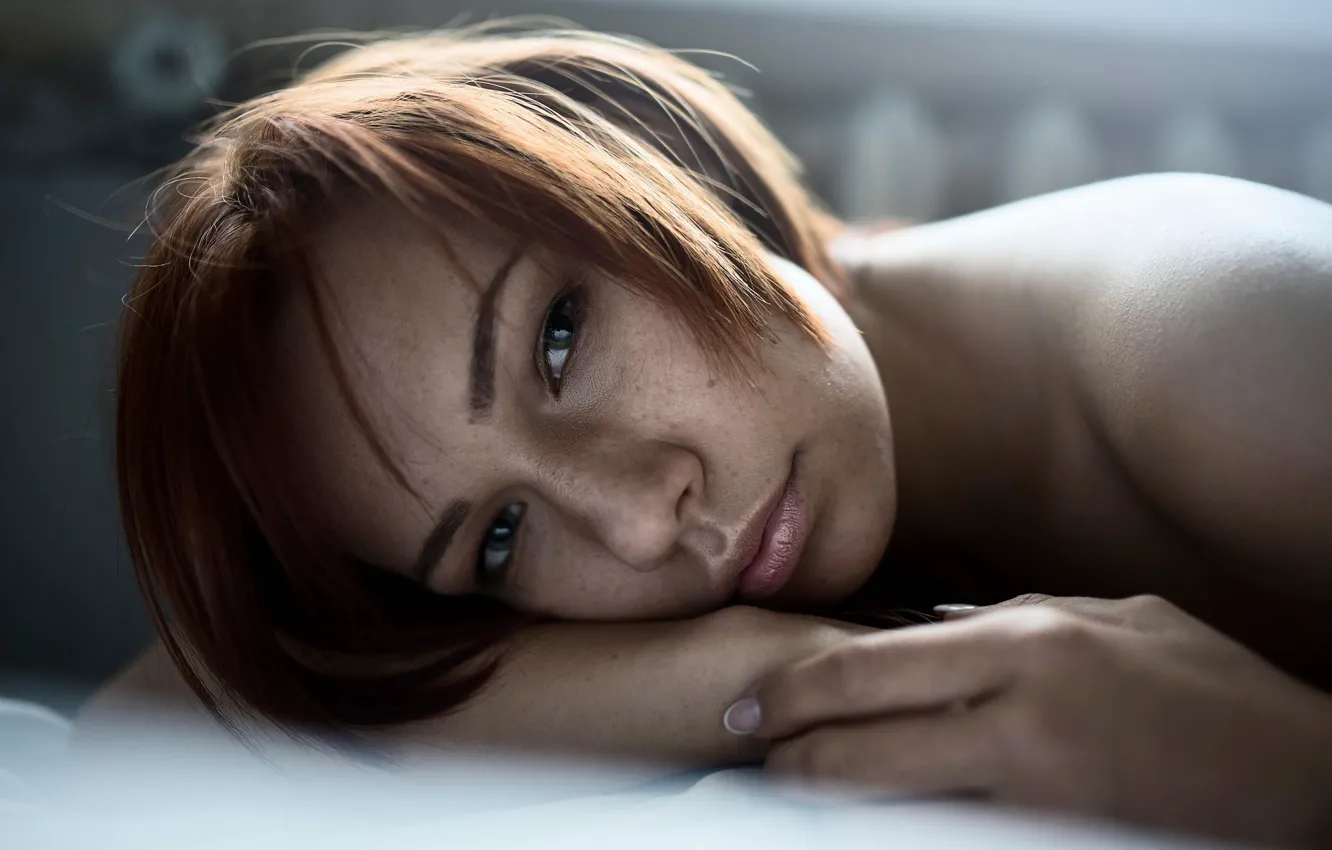 Photo wallpaper look, portrait, freckles, red-haired beauty