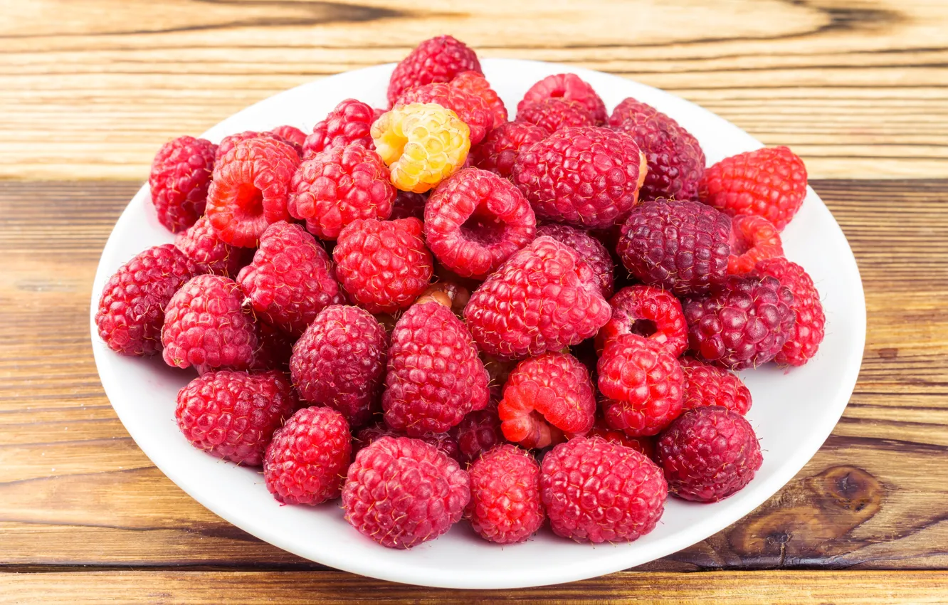 Photo wallpaper berries, raspberry, plate, treat