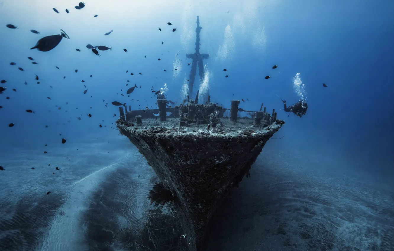Photo wallpaper ship, the bottom, the diver
