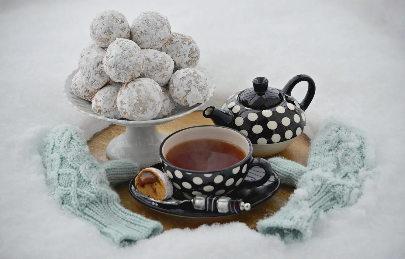 Photo wallpaper snow, tea, kettle, cookies, Cup, cakes, mittens