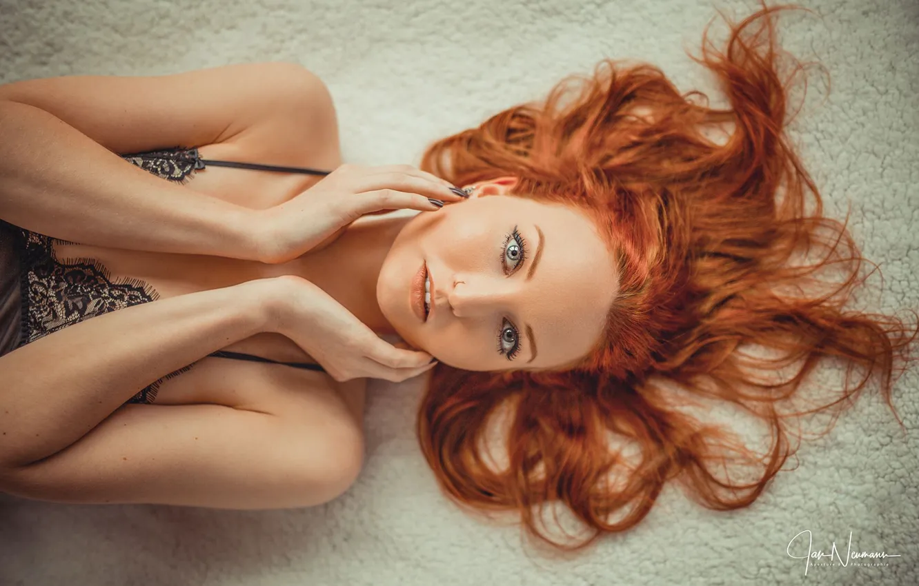 Photo wallpaper look, face, hair, hands, red, redhead, Jan Neumann, Lisa Ba