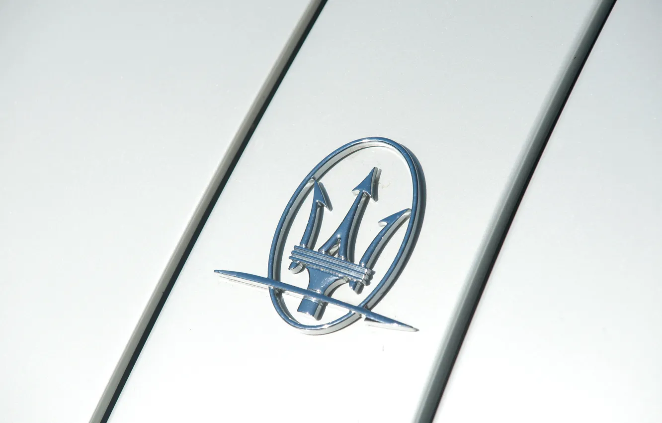 Photo wallpaper Maserati, logo, MC12, Maserati MC12, badge