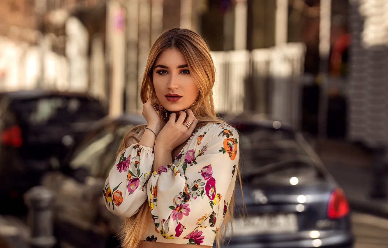 Photo wallpaper machine, look, pose, background, model, portrait, makeup, hairstyle