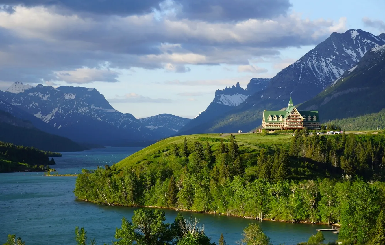 Photo wallpaper mountains, lake, the building, Canada, Albert, the hotel, Alberta, Canada