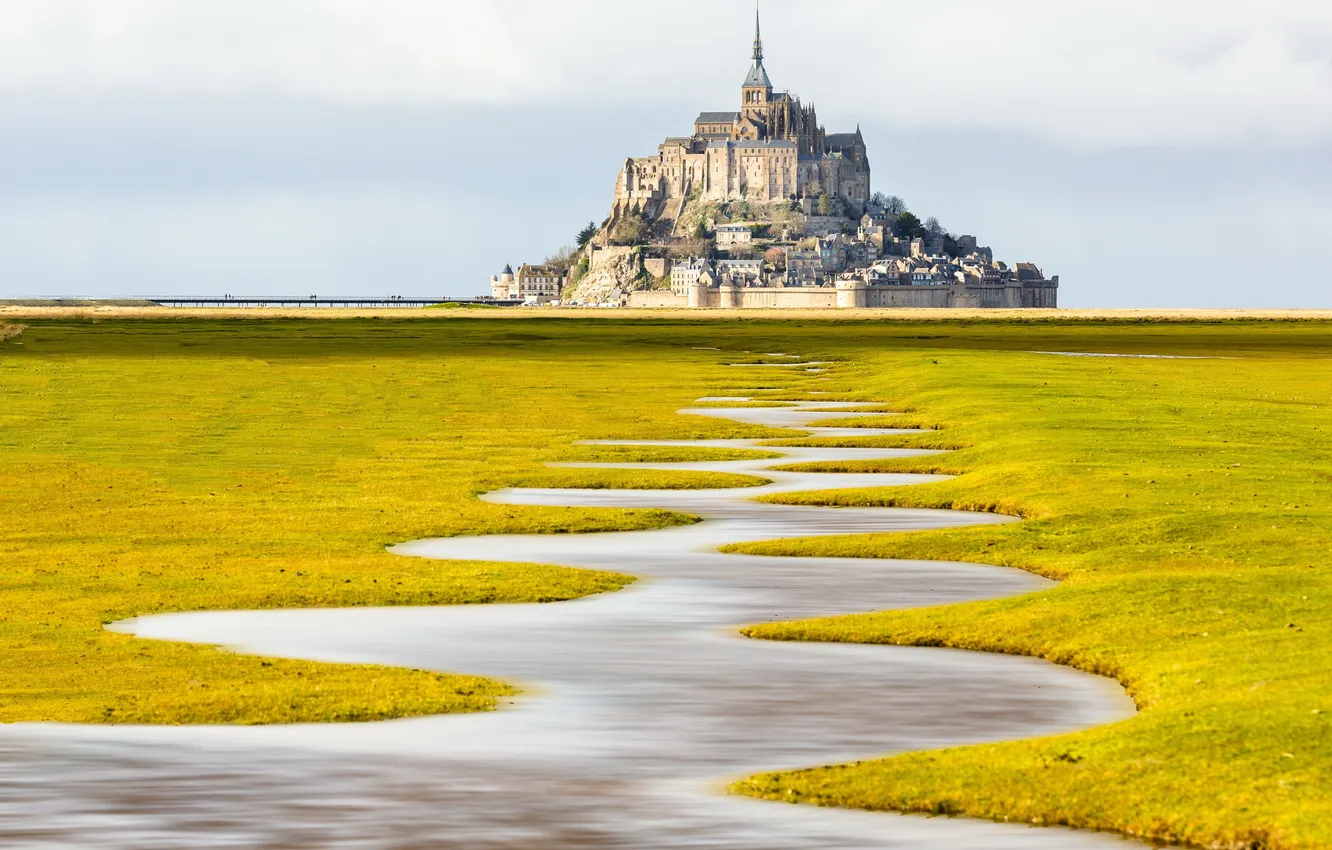 Photo wallpaper Mont Saint-Michel, Meander, sizigijnye tide