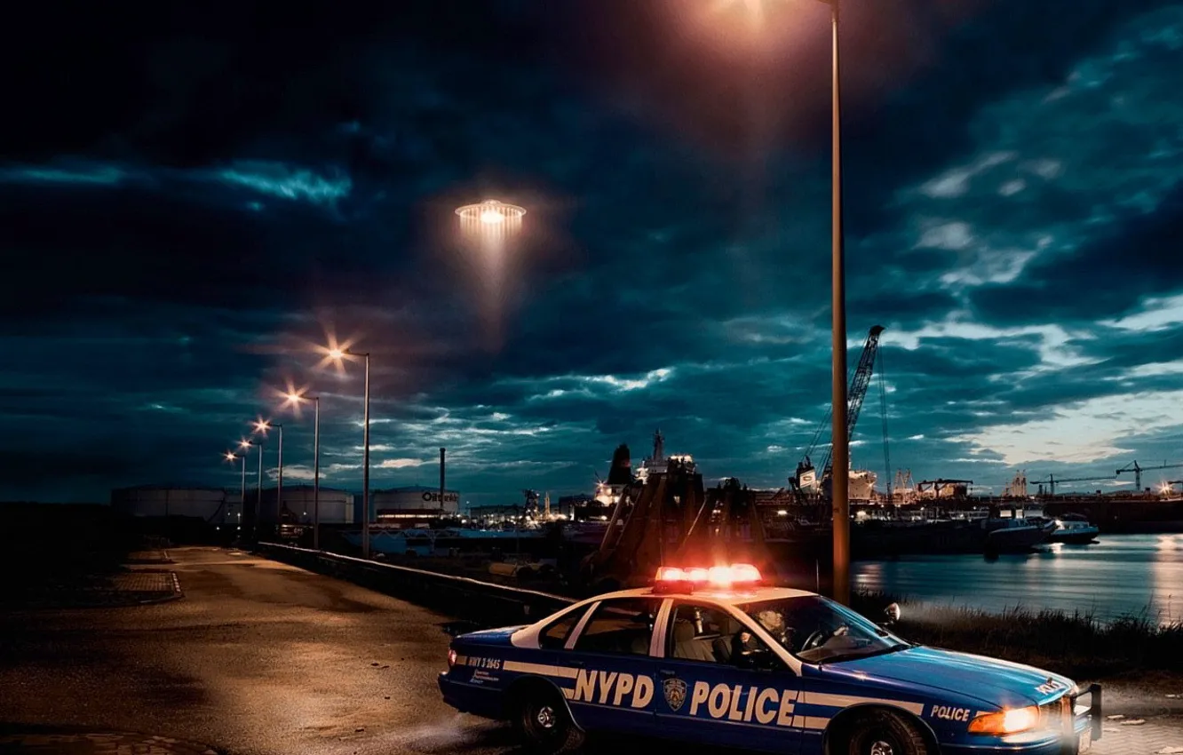 Photo wallpaper auto, police, UFO, the evening, port, lights