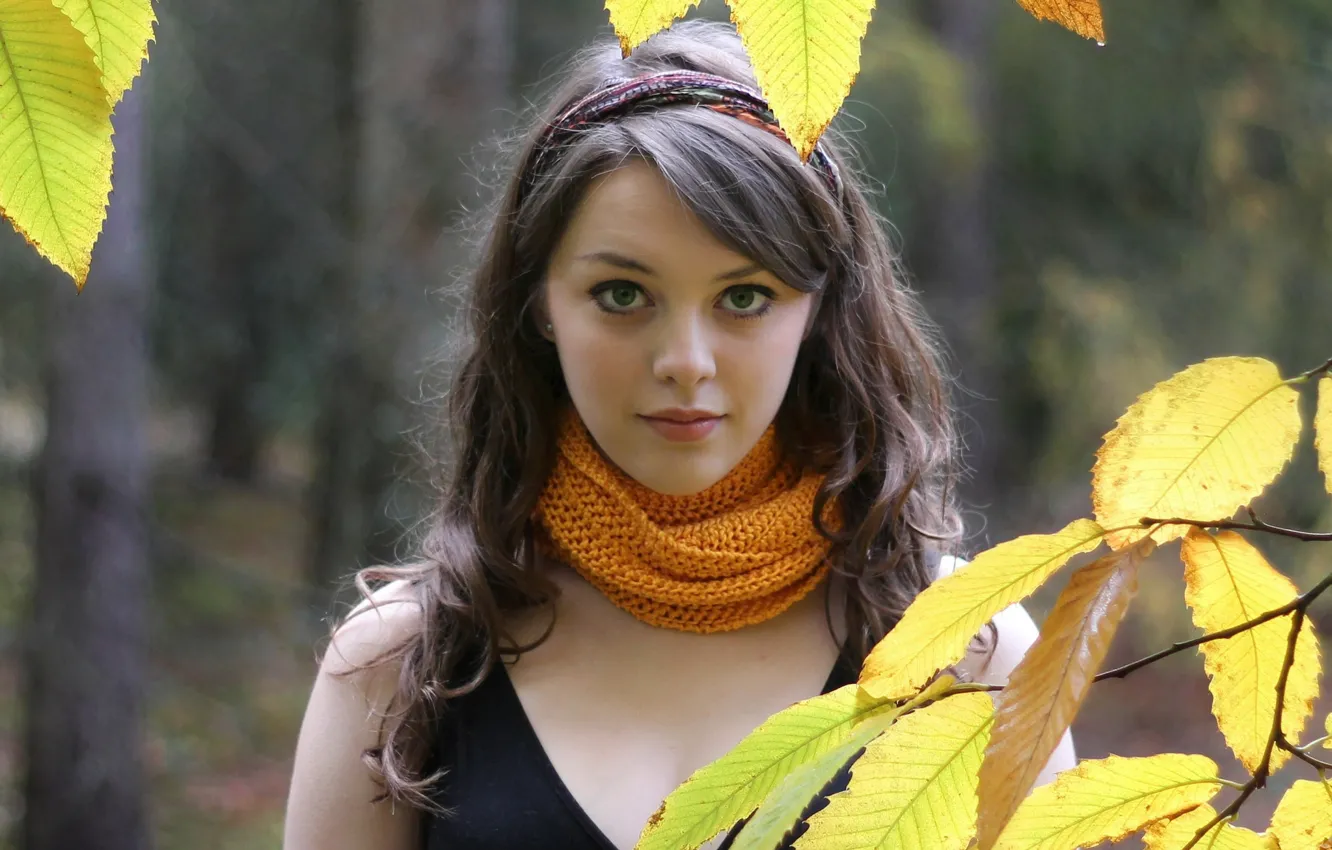 Photo wallpaper leaves, portrait, Imogen