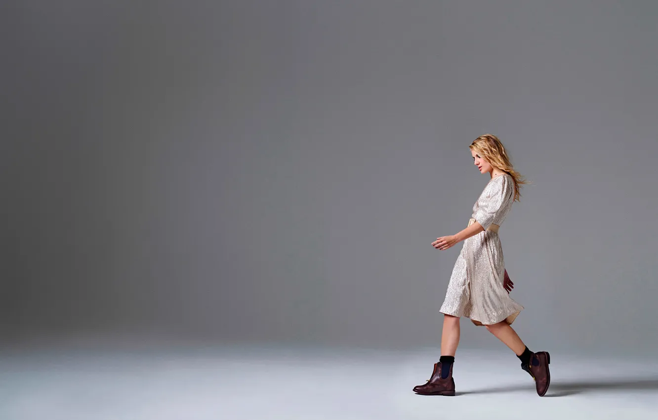 Photo wallpaper gait, Madame Figaro, Melanie Laurent