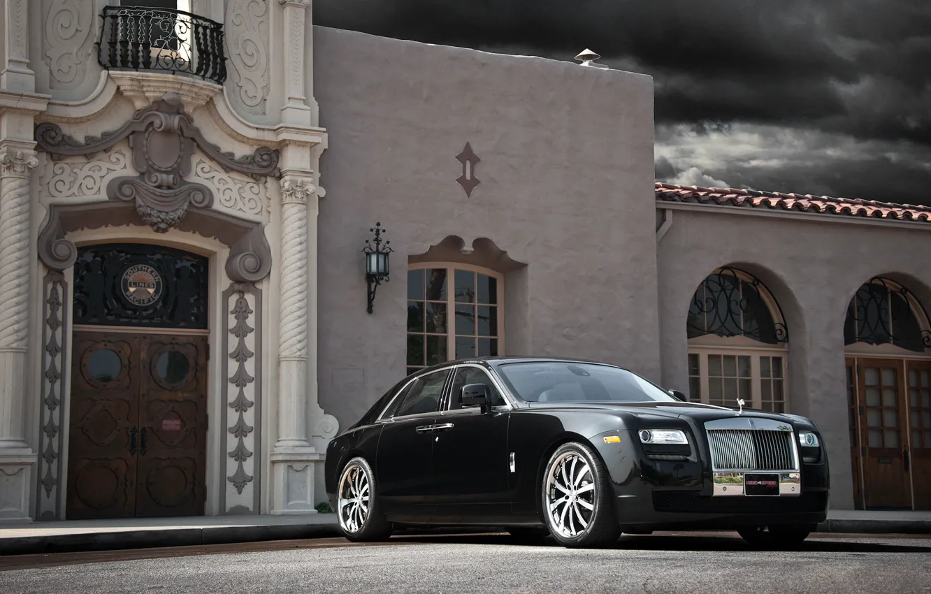 Photo wallpaper the sky, clouds, black, the building, Windows, Rolls-Royce, the door, Ghost