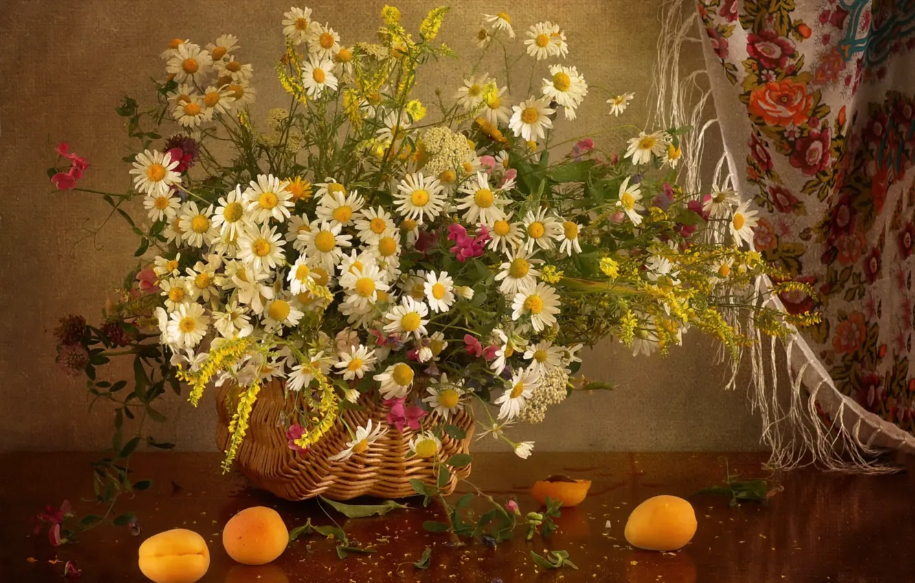 Photo wallpaper basket, chamomile, apricot, shawl