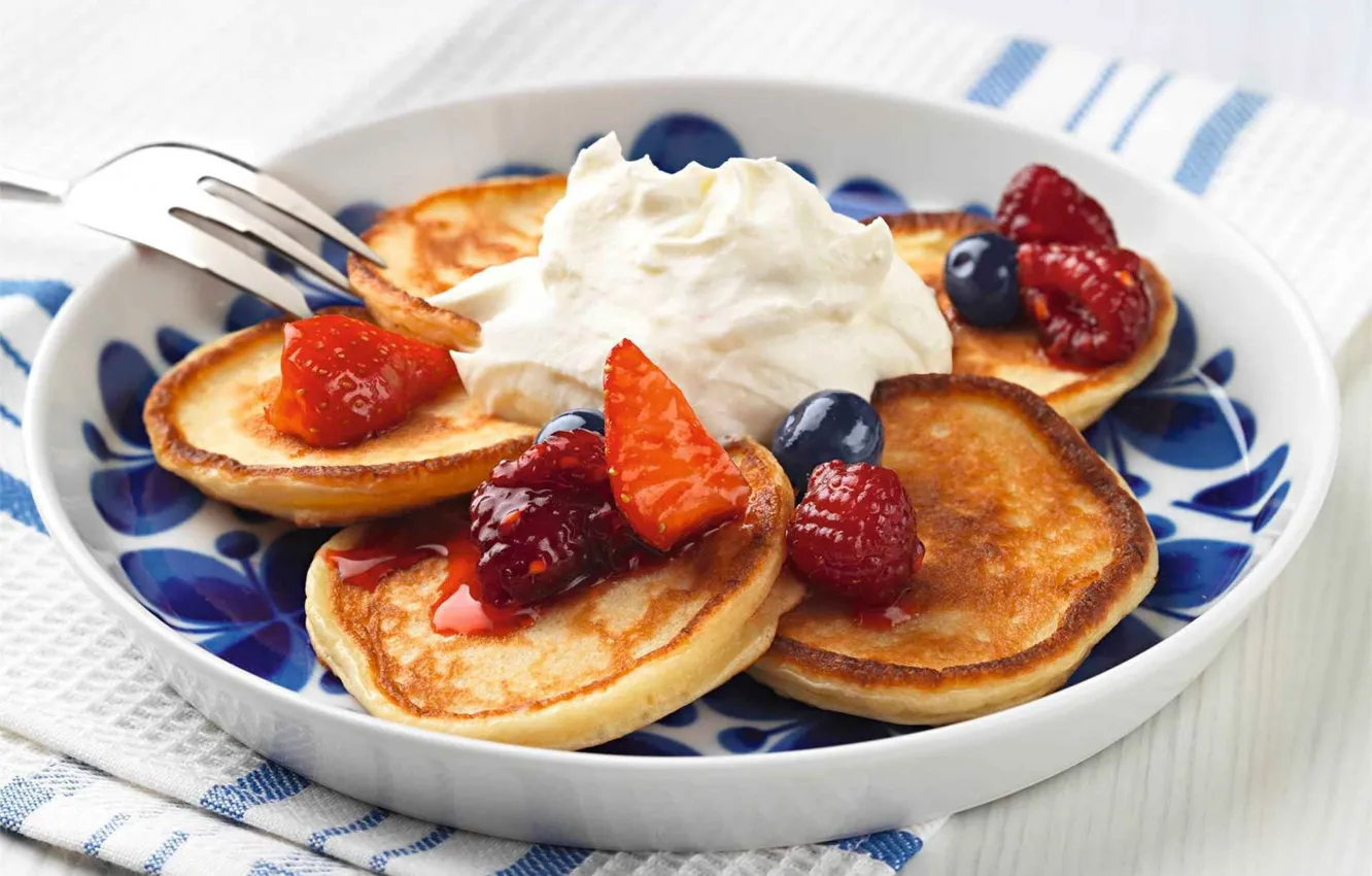 Photo wallpaper berries, cream, pancakes