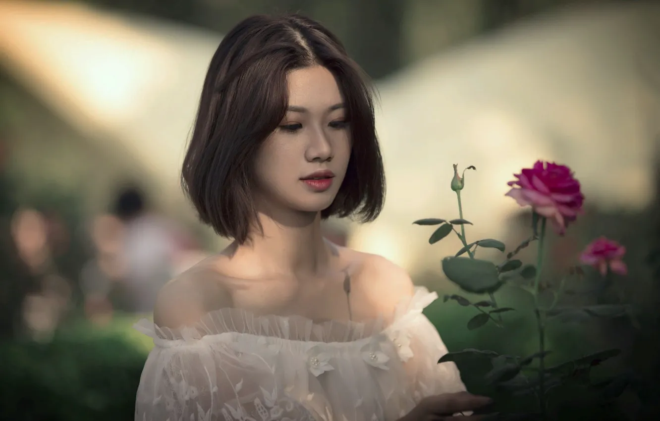 Photo wallpaper girl, light, flowers, roses, brunette, neckline, Asian, shoulders