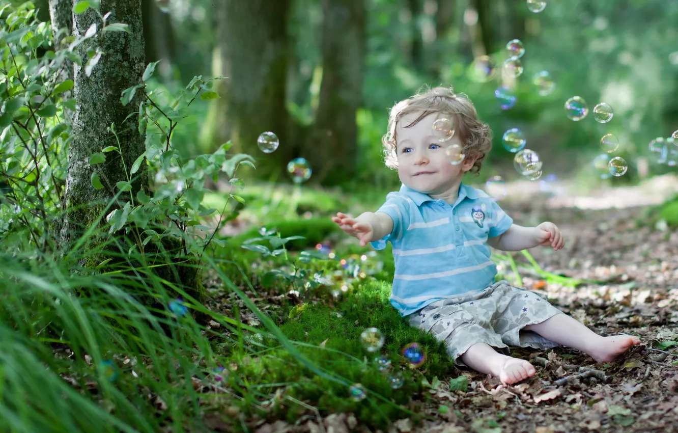 Photo wallpaper bubbles, mood, Malchik