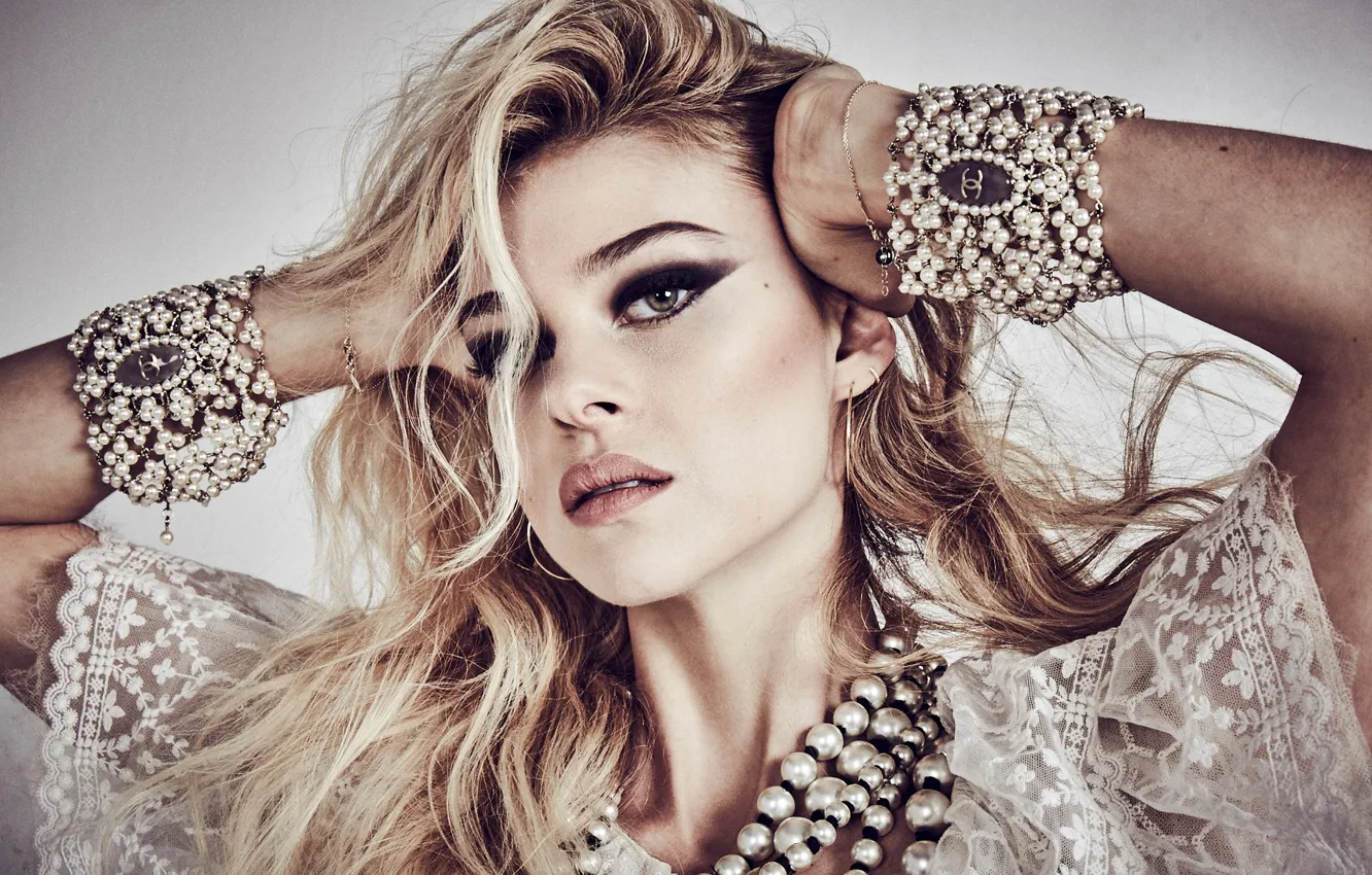 Photo wallpaper decoration, makeup, dress, actress, hairstyle, blonde, beads, bracelet