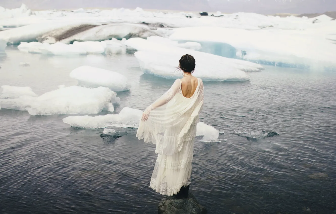 Photo wallpaper sea, girl, the situation, dress, ice