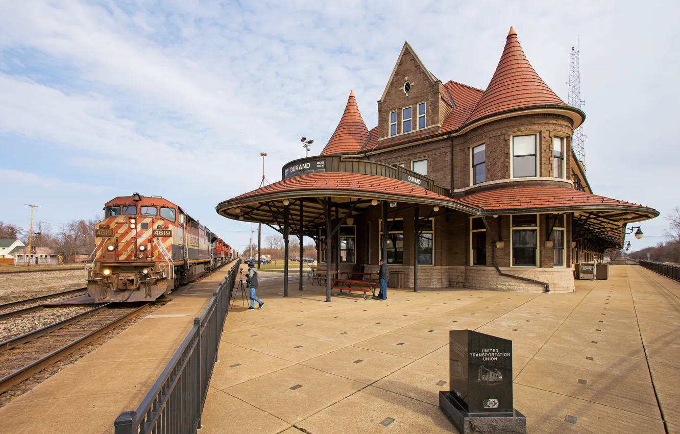 Photo wallpaper train, home, day