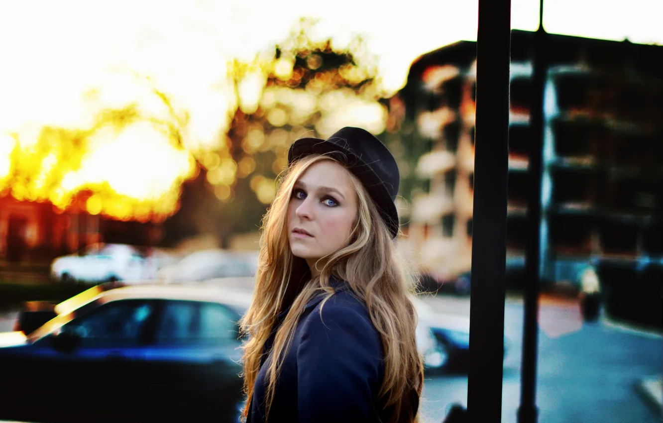 Photo wallpaper machine, look, girl, the city, hat, blonde, blue-eyed
