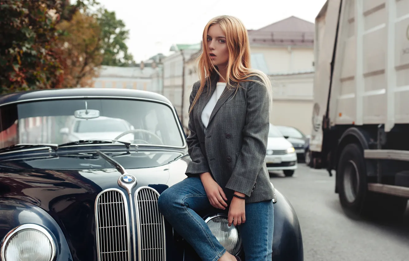 Photo wallpaper look, pose, street, model, portrait, jeans, makeup, hairstyle