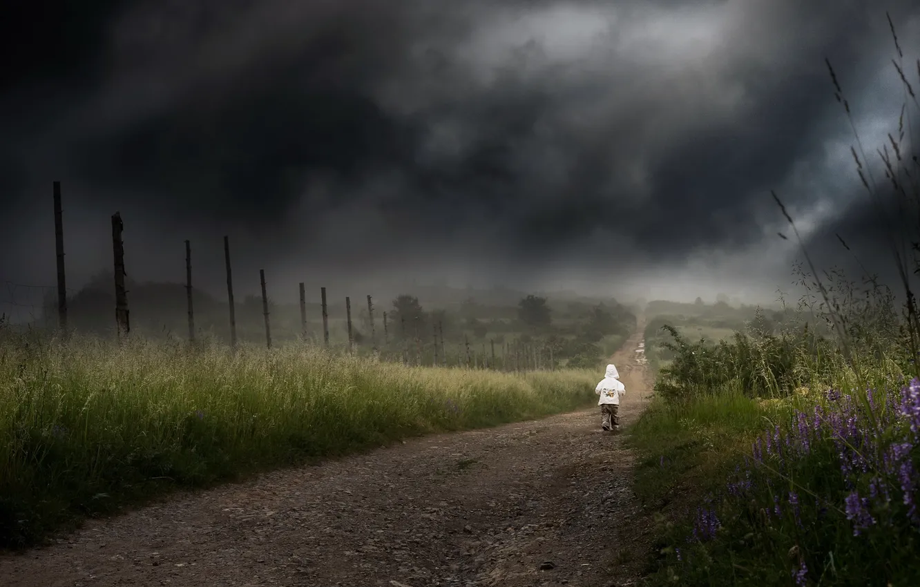 Photo wallpaper road, clouds, loneliness, child