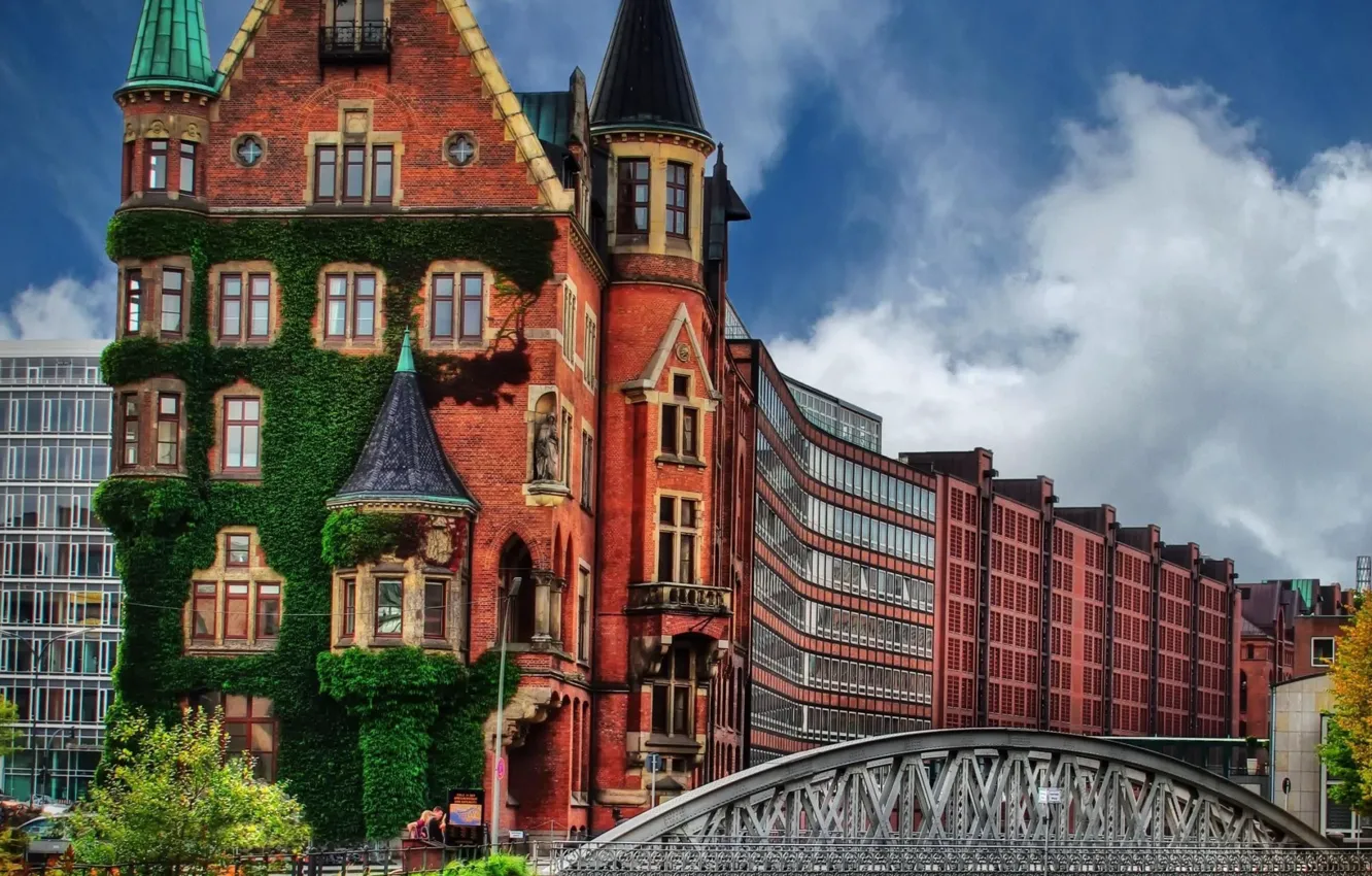 Photo wallpaper greens, the sky, the city, house, Germany, Hamburg