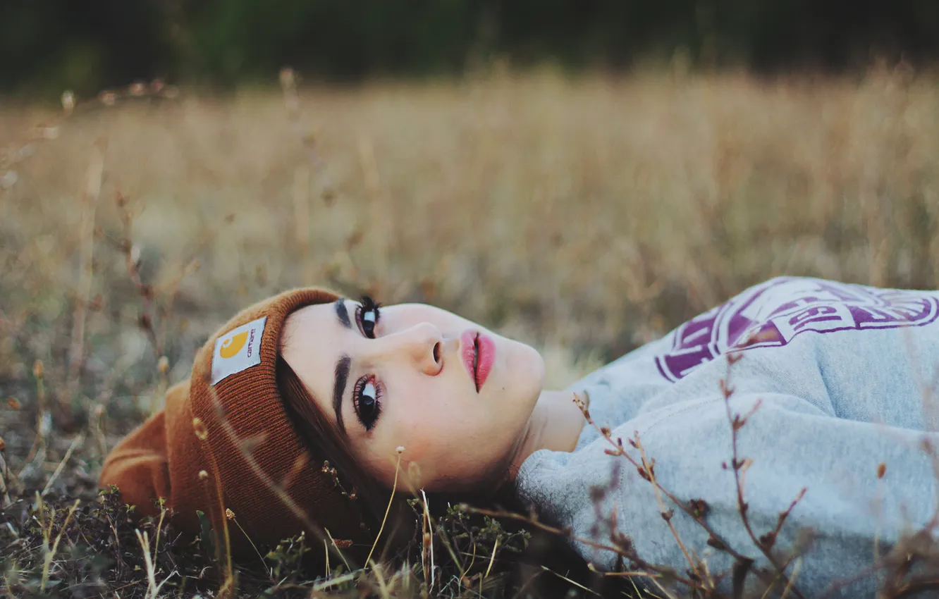 Photo wallpaper look, girl, hat, lies