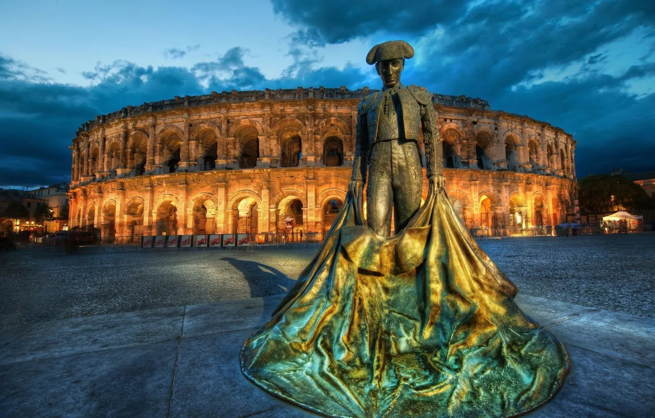 Photo wallpaper Rome, U Kolesa, Statuya