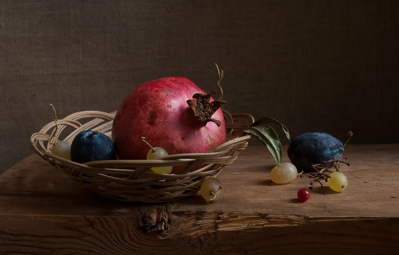 Photo wallpaper Board, grapes, fruit, still life, plum, network, garnet