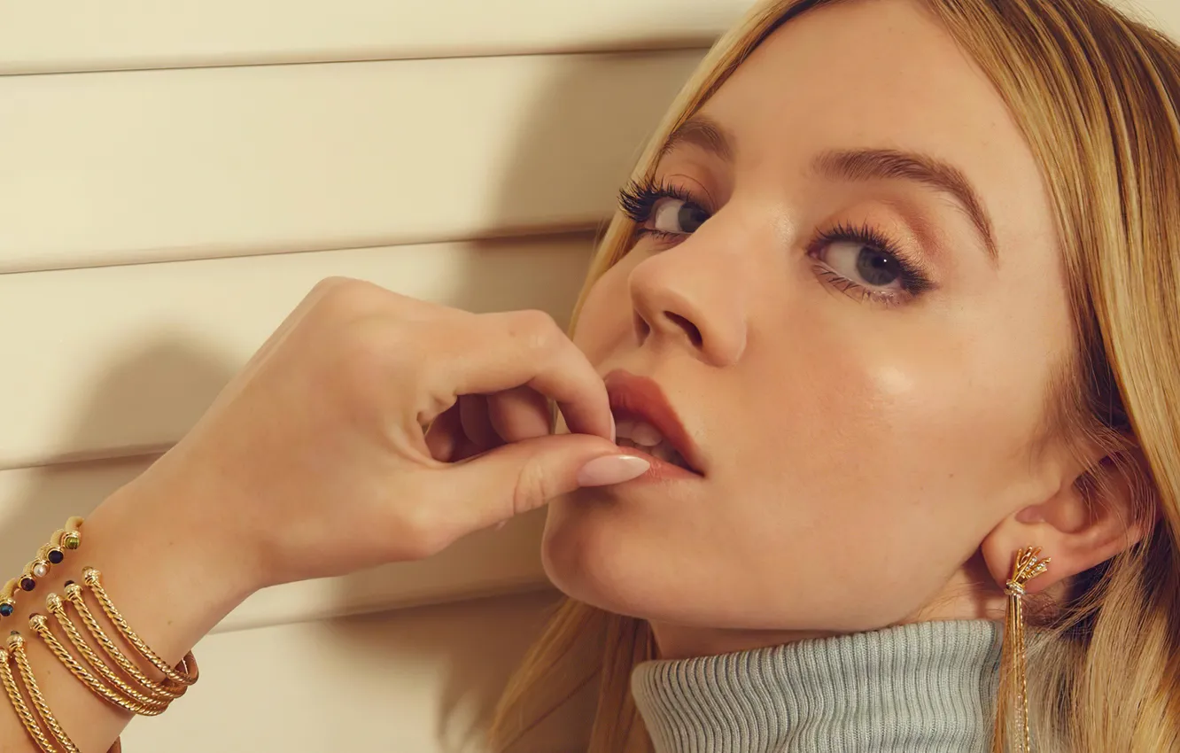 Photo wallpaper look, girl, face, pose, photo, makeup, bracelet, Sydney Sweeney