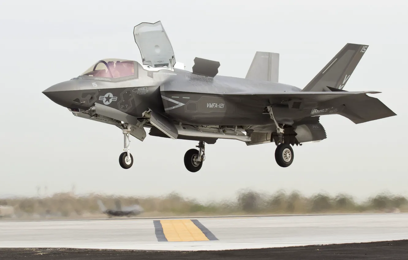 Photo wallpaper fighter, bomber, landing, the airfield, vertical, Lightning II, F-35, Lockheed Martin