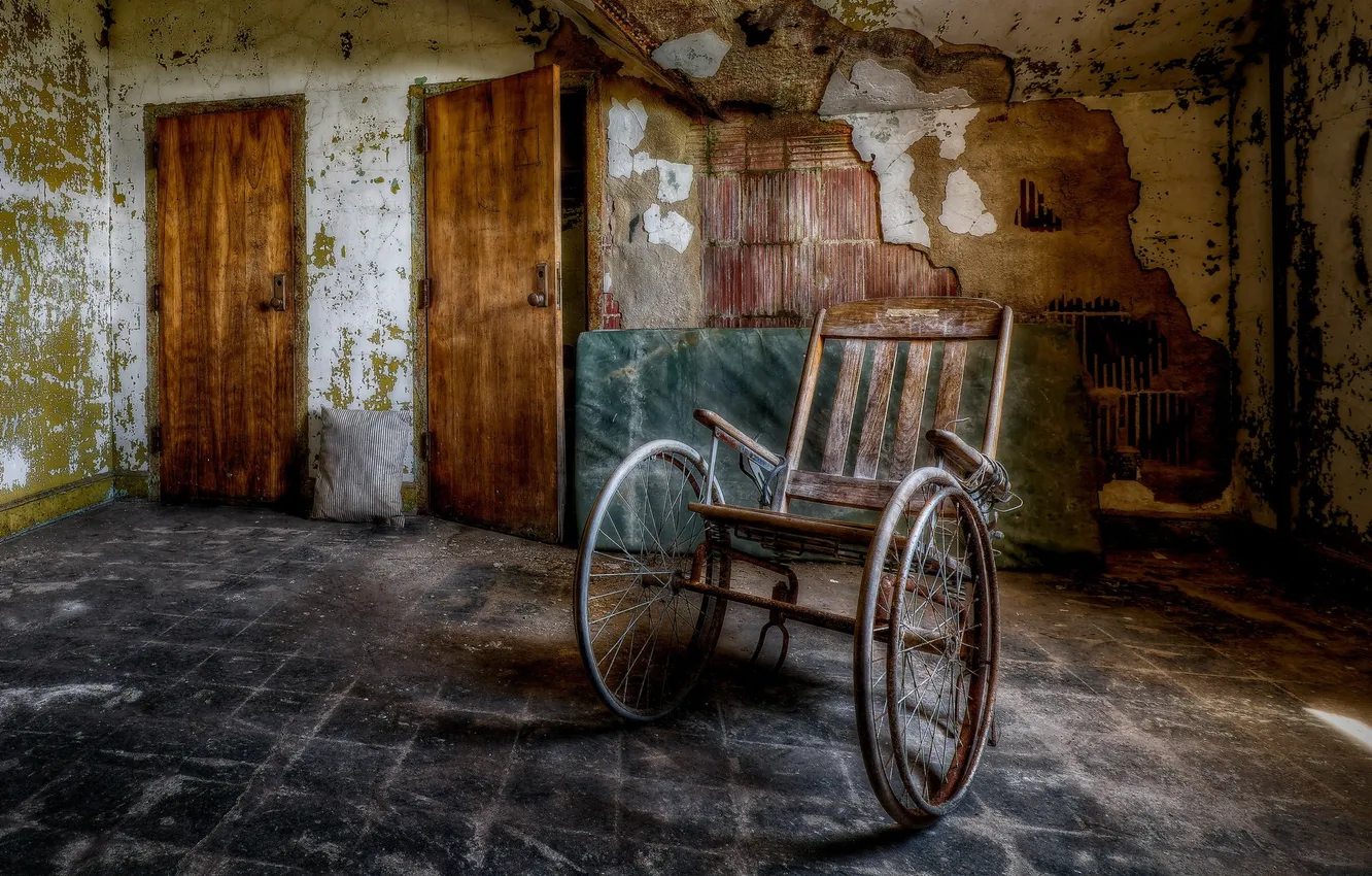 Photo wallpaper room, the door, stroller