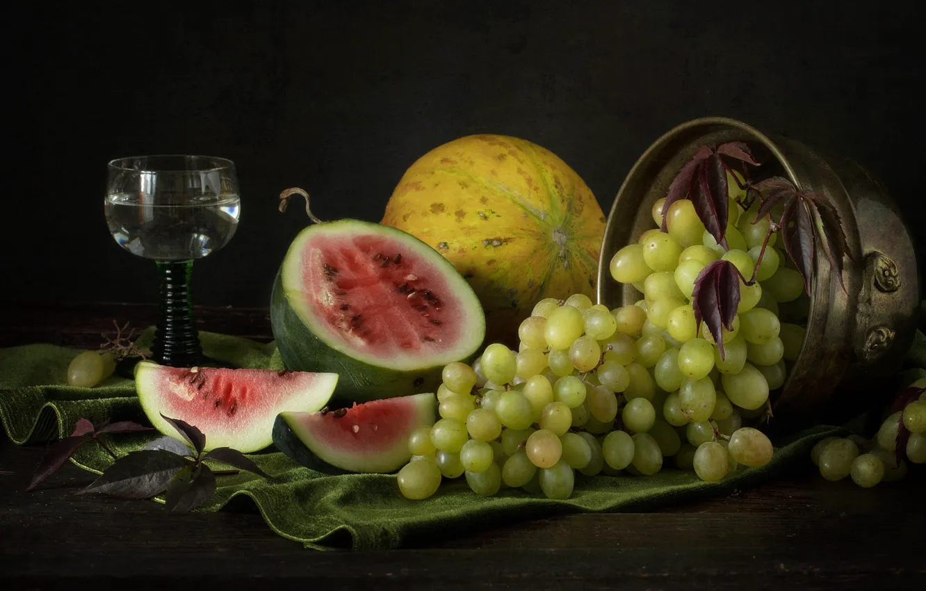 Photo wallpaper leaves, the dark background, Board, glass, towel, watermelon, grapes, dishes
