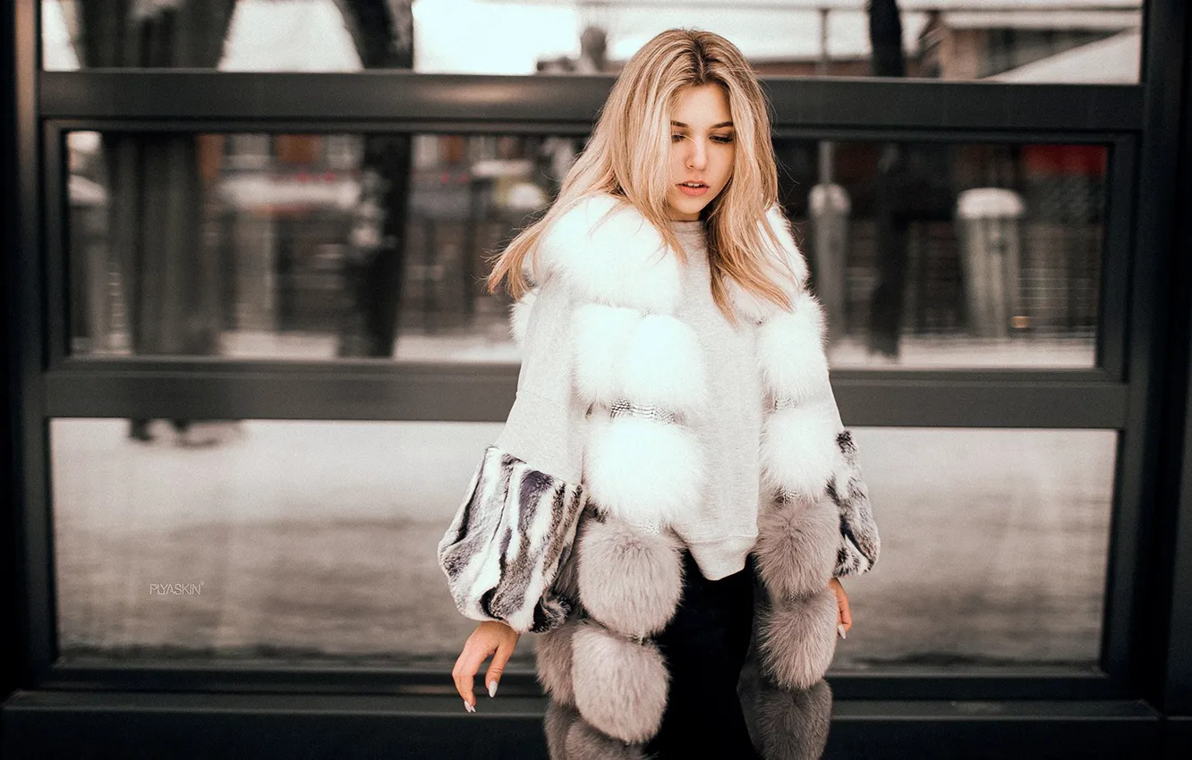 Photo wallpaper pose, street, model, portrait, makeup, window, hairstyle, blonde