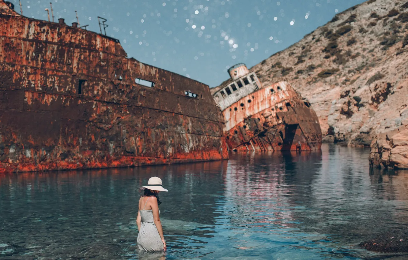 Photo wallpaper sea, girl, the situation, Greece, shipwreck, Greece, The Aegean sea, Aegean Sea