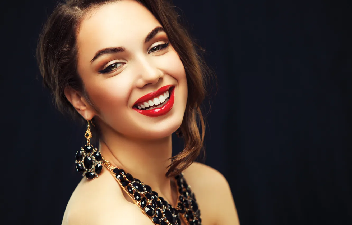 Photo wallpaper look, girl, smile, earrings, necklace, makeup, brown hair, manicure